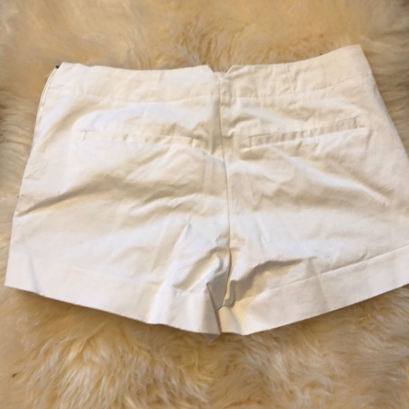 Club Monaco Size 2 White Shorts - Picture 3 of 3